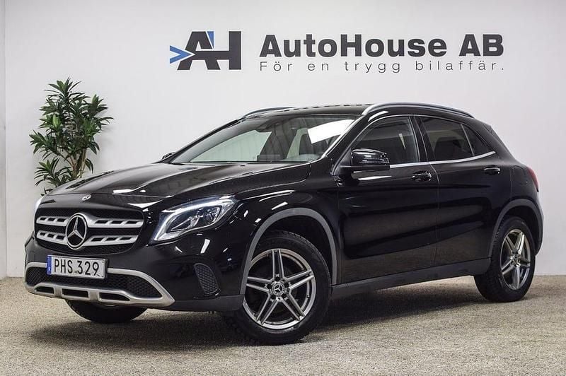 Begagnad Mercedes GLA200 Urban 156 HK (114 kW) 2018 Svart SUV