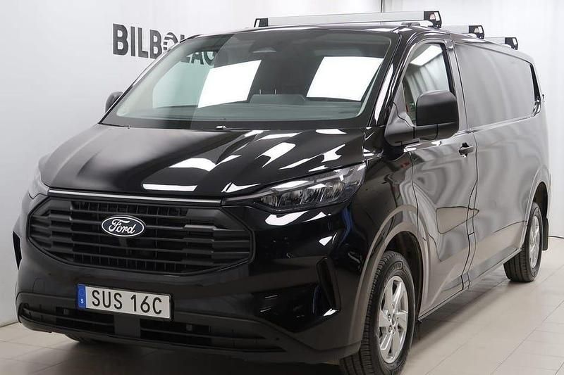 Svart Begagnad 2024 Ford Transit Custom Trend Van | 519 900 kr (Marknadspris) - Bild 1/4