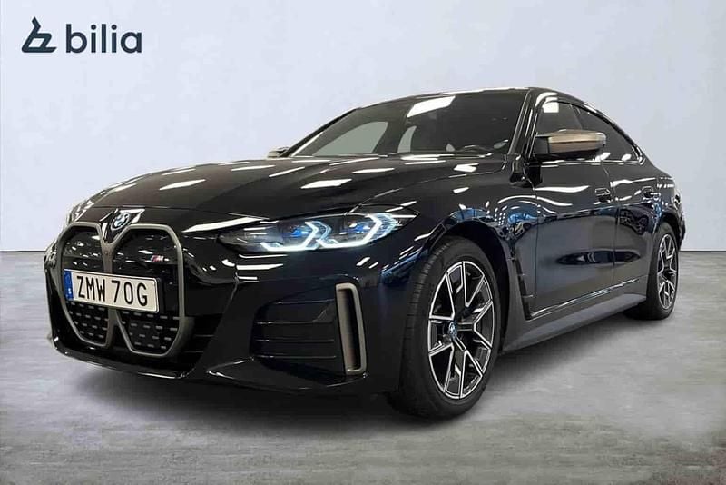 Svart Begagnad 2023 BMW i4 Sedan | 509 000 kr (Marknadspris) - Bild 1/1