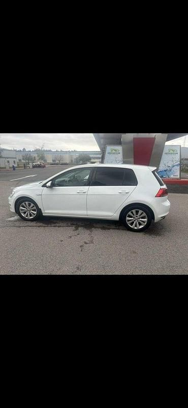 Vit Begagnad 2014 VW Golf VII Halvkombi | 95 000 kr (Marknadspris) - Bild 1/3