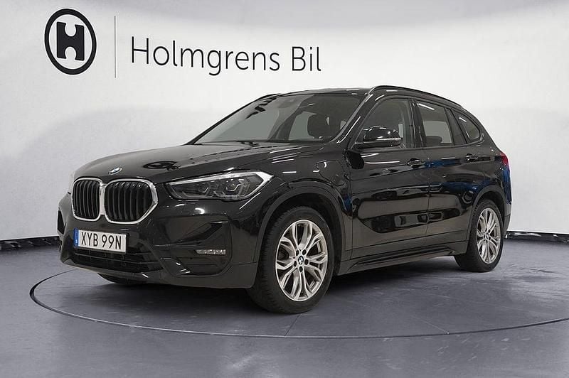 Begagnad BMW X1 Sport Line 125 HK (91 kW) 2021 Svart SUV