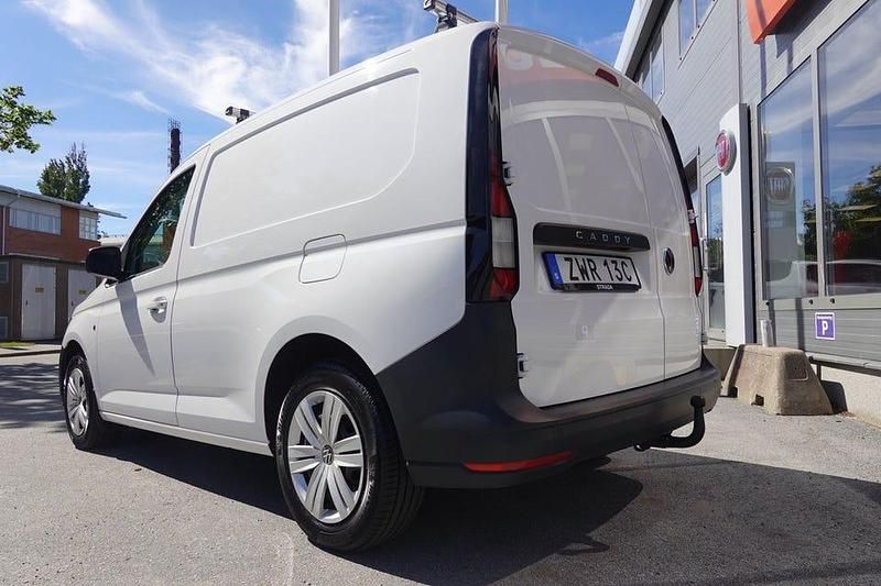 Begagnad VW Caddy 123 HK (90 kW) 2023 Vit Minibuss