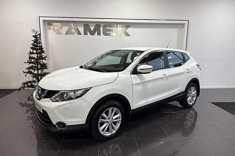 Vit Begagnad 2016 Nissan Qashqai SUV | 99 000 kr (Bra pris) - Bild 1/4