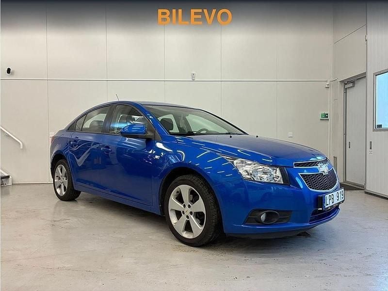 Blå Begagnad 2011 Chevrolet Cruze Sedan | 49 800 kr (Marknadspris) - Bild 1/4