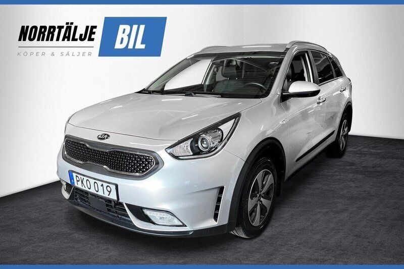 Grå Begagnad 2017 Kia Niro Advance SUV | 199 900 kr (Marknadspris) - Bild 1/3