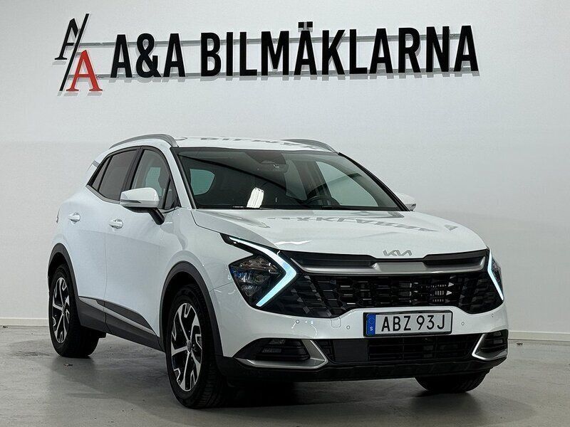 Vit Begagnad 2022 Kia Sportage SUV | 229 900 kr (Superpris) - Bild 1/4