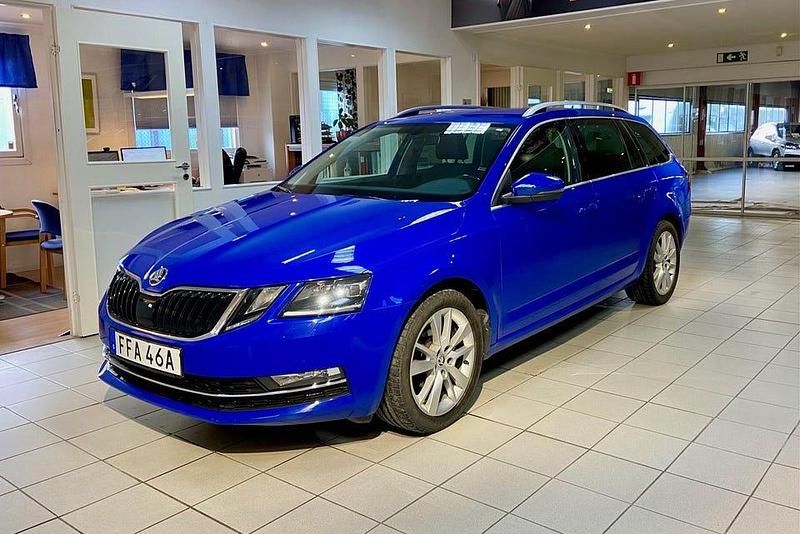 Blå Begagnad 2020 Skoda Octavia G-TEC Kombi | 179 700 kr (Marknadspris) - Bild 1/4