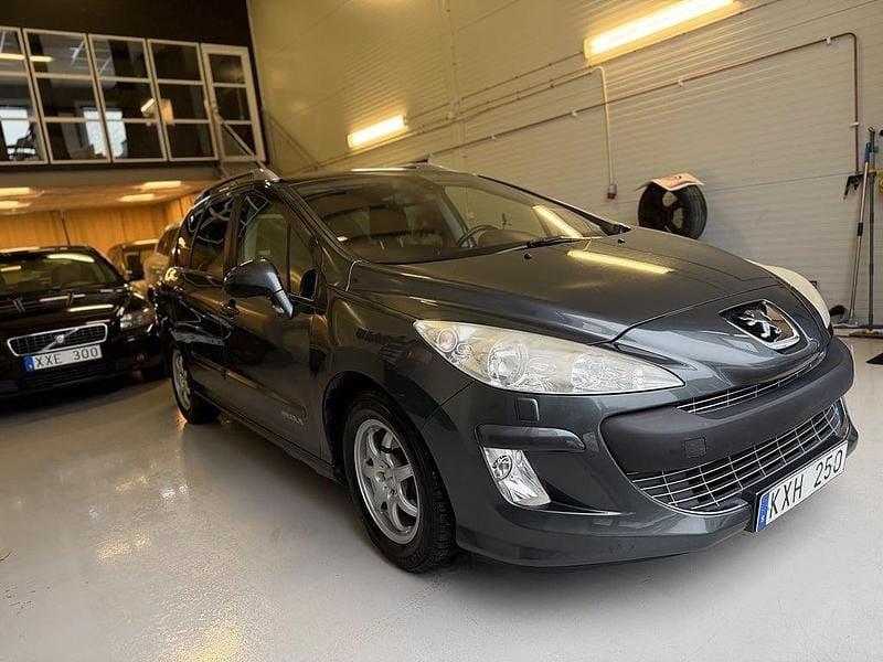 Begagnad Peugeot 308 SW 109 HK (80 kW) 2010 Grå Kombi