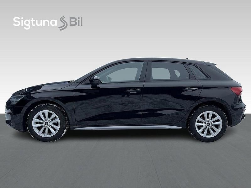 Begagnad Audi A3 Sportback Proline 150 HK (110 kW) 2023 Svart Halvkombi