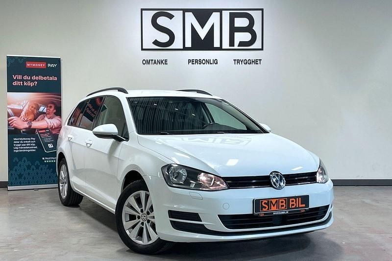 Vit Begagnad 2016 VW Golf VII Kombi | 99 900 kr (Marknadspris) - Bild 1/4
