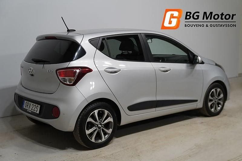 Begagnad Hyundai i10 Premium 67 HK (49 kW) 2019 Silver (sleek silver) Halvkombi