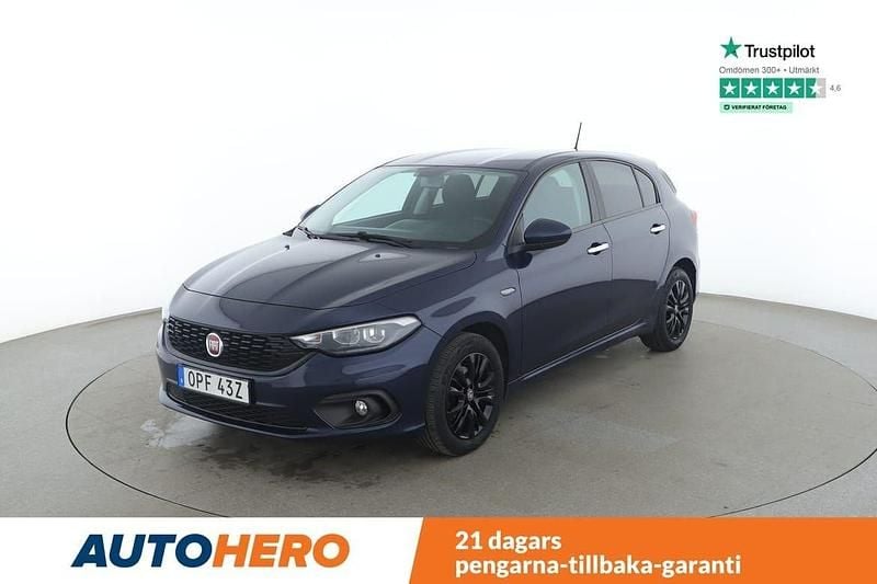 Blå Begagnad 2019 Fiat Tipo Halvkombi | 107 000 kr (Marknadspris) - Bild 1/4