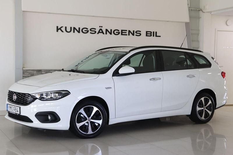 Vit Begagnad 2017 Fiat Tipo Kombi | 107 900 kr (Marknadspris) - Bild 1/4