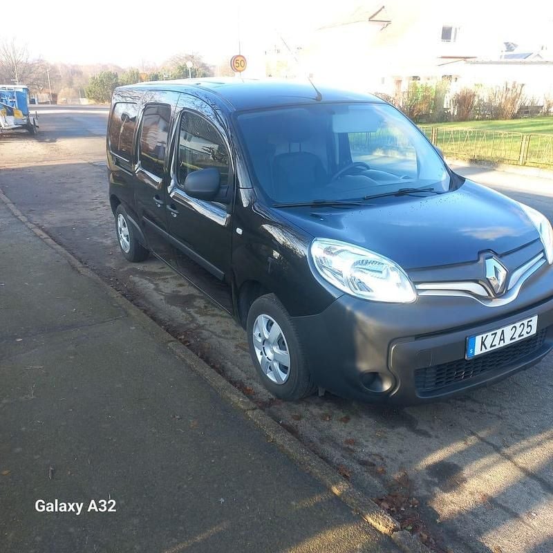 Begagnad 2018 Renault Kangoo Minibuss | 94 000 kr (Marknadspris) - Bild 1/3