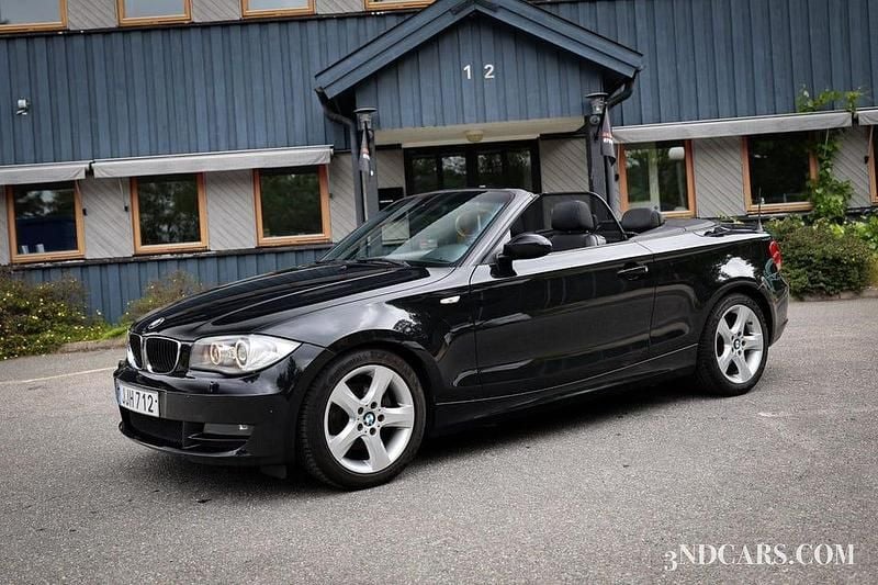 Svart Begagnad 2009 BMW 120 Cabriolet Advantage Cab | 89 900 kr - Bild 1/4