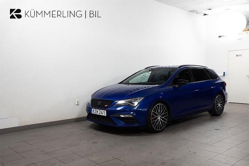 Blå Begagnad 2018 Seat Leon ST 4Drive Kombi | 224 900 kr - Bild 1/4