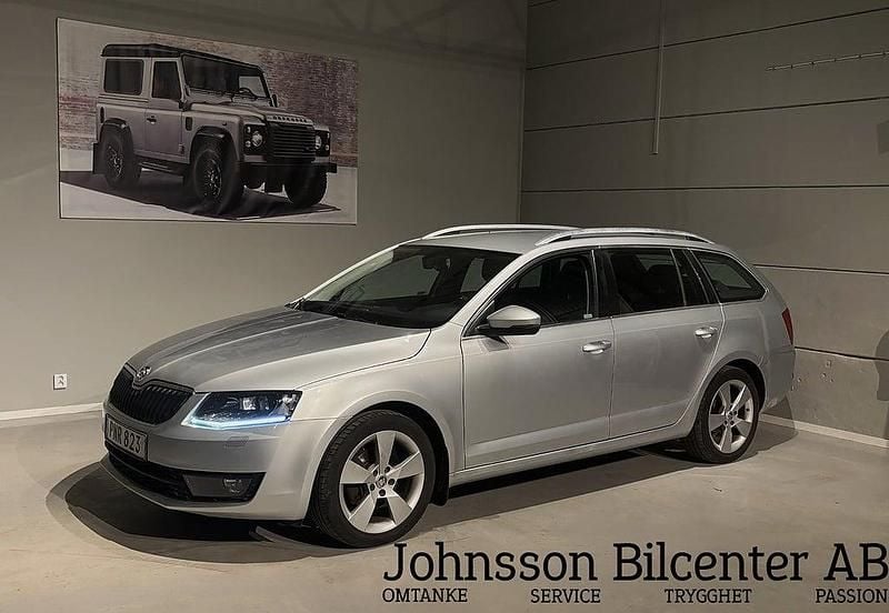 Begagnad Skoda Octavia Elegance 150 HK (110 kW) 2014 Silver Halvkombi
