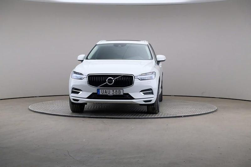 Begagnad Volvo XC60 Momentum 390 HK (286 kW) 2020 Vit SUV