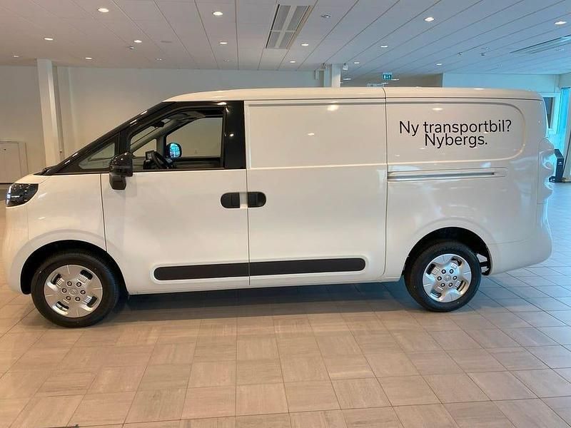 Ny Maxus eDeliver 5 122 kW (166 HK) 2025 Vit Van