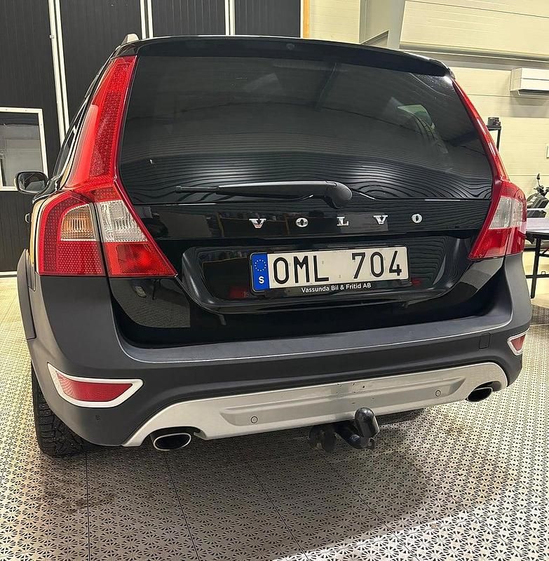 Begagnad Volvo XC70 Summum 163 HK (119 kW) 2012 Svart Kombi
