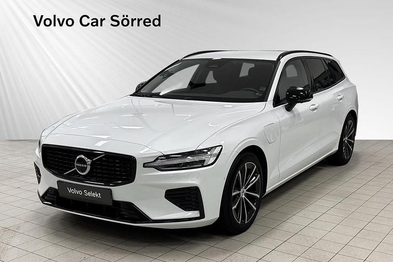 Vit Begagnad 2024 Volvo V60 Plus Kombi | 474 900 kr (Dyr) - Bild 1/3