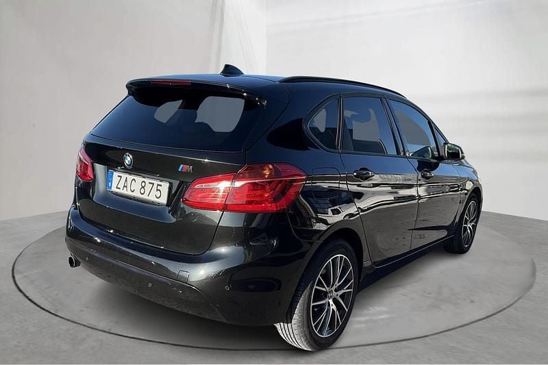 Begagnad BMW 218 Active Tourer Sport Line 136 HK (100 kW) 2018 Svart Minibuss