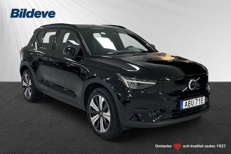 Begagnad Volvo XC40 Core 185 kW (252 HK) 2022 Svart SUV