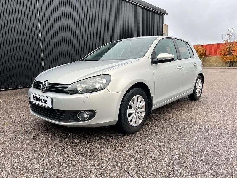 Ljusbrun (brun) Begagnad 2010 VW Golf Halvkombi | 48 000 kr (Superpris) - Bild 1/4