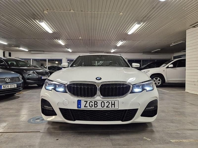 Begagnad BMW 330e M Sport 184 HK (135 kW) 2020 Vit Sedan
