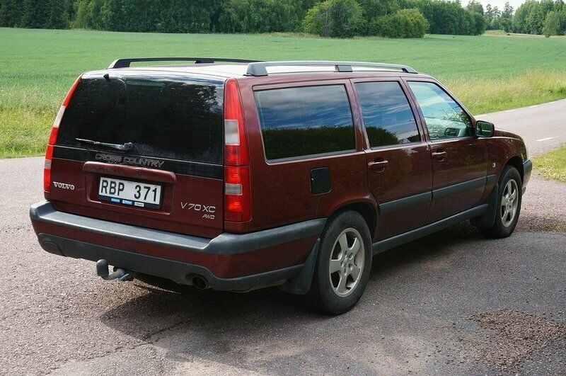 Begagnad Volvo XC70 194 HK (142 kW) 1999 Mörkröd SUV