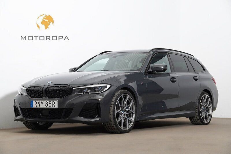 Grå Begagnad 2021 BMW M340 Efficient Dynamics Sedan | 529 000 kr (Marknadspris) - Bild 1/4