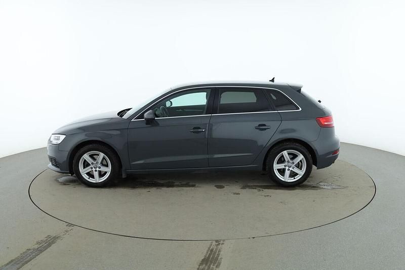 Begagnad Audi A3 151 HK (111 kW) 2019 Grå Sedan