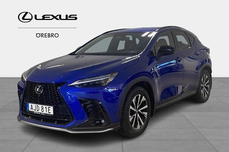 Begagnad Lexus NX450h+ Sport Line 313 HK (230 kW) 2022 Blå SUV