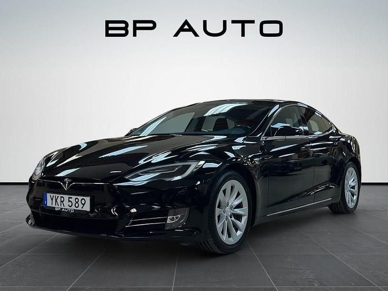 Svart Begagnad 2017 Tesla Model S Halvkombi | 229 500 kr (Marknadspris) - Bild 1/4