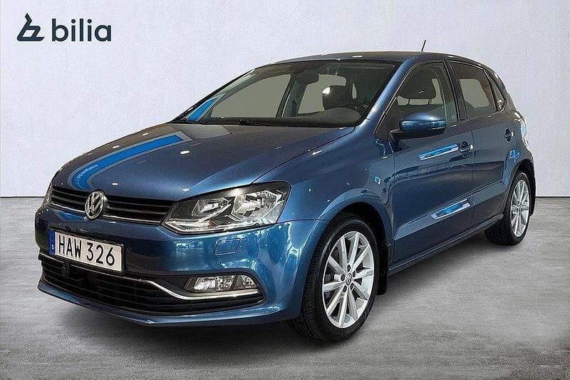 Blå (blue silk) Begagnad 2015 VW Polo Halvkombi | 139 500 kr (Lite dyr) - Bild 1/4