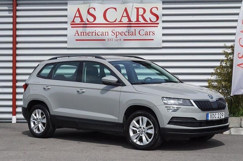 Grå Begagnad 2018 Skoda Karoq Ambition SUV | 209 000 kr (Lite dyr) - Bild 1/4