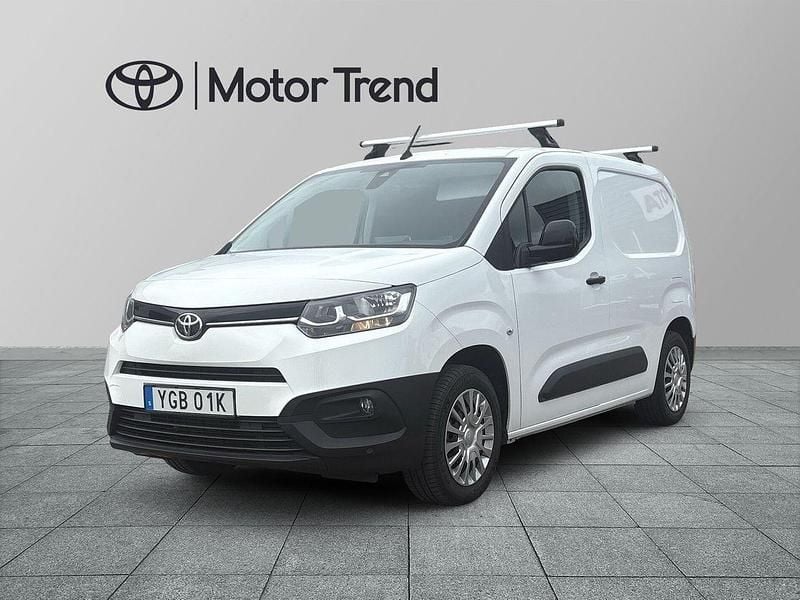 Vit Begagnad 2022 Toyota Proace City Van | 199 900 kr (Marknadspris) - Bild 1/4