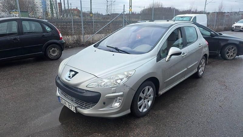 Grå Begagnad 2008 Peugeot 308 Halvkombi | 16 900 kr (Marknadspris) - Bild 1/4