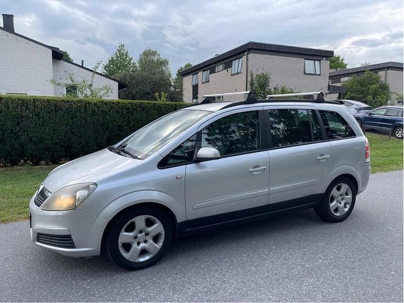 Begagnad 2007 Opel Zafira Minibuss | 17 000 kr (Superpris) - Bild 1/4