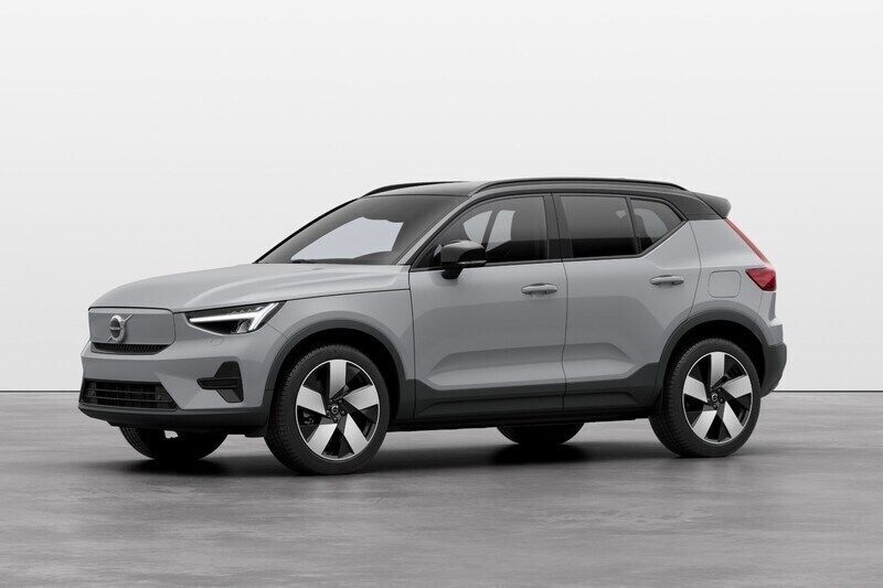 Grå Begagnad 2023 Volvo XC40 Core SUV | 495 000 kr - Bild 1/4