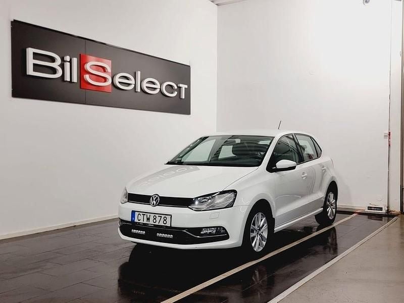 Begagnad VW Polo 90 HK (66 kW) 2016 Vit Halvkombi