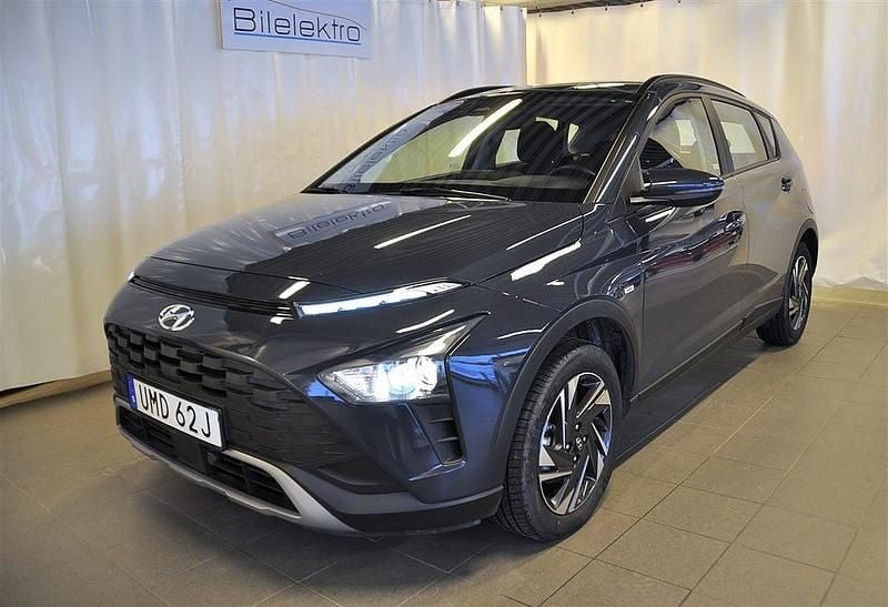 Grå Begagnad 2023 Hyundai Bayon Essential SUV | 184 000 kr (Bra pris) - Bild 1/4