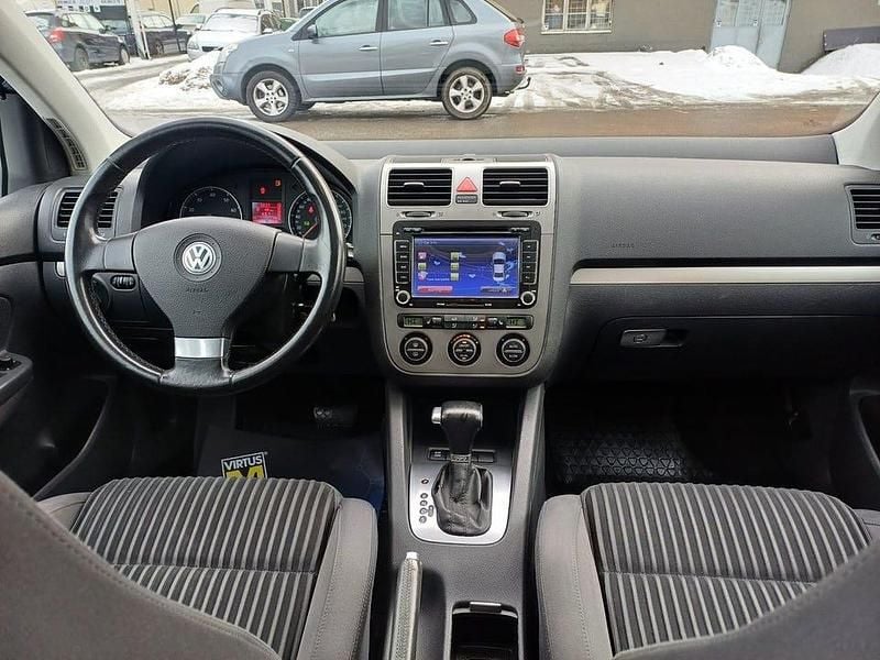 Begagnad VW Golf V Sportline 140 HK (102 kW) 2007 Blå