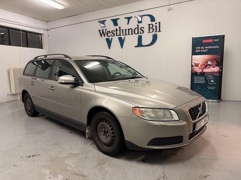 Begagnad Volvo V70 163 HK (119 kW) 2008 Brun Kombi