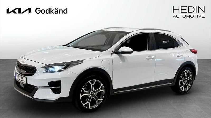 Vit (white) Begagnad 2022 Kia XCeed Advance SUV | 239 900 kr (Marknadspris) - Bild 1/4