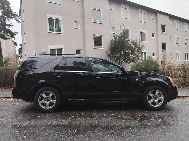 Begagnad 2005 Cadillac SRX SUV | 89 000 kr - Bild 1/4