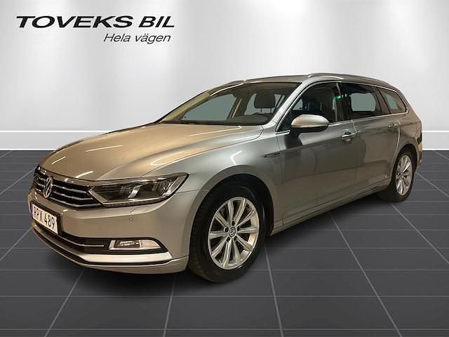 Silver (tungsten silver metallic) Begagnad 2016 VW Passat Kombi | 129 900 kr (Marknadspris) - Bild 1/4