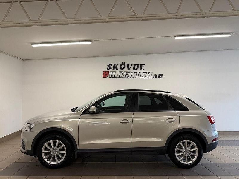 Silver Begagnad 2015 Audi Q3 SUV | 179 500 kr (Marknadspris) - Bild 1/4