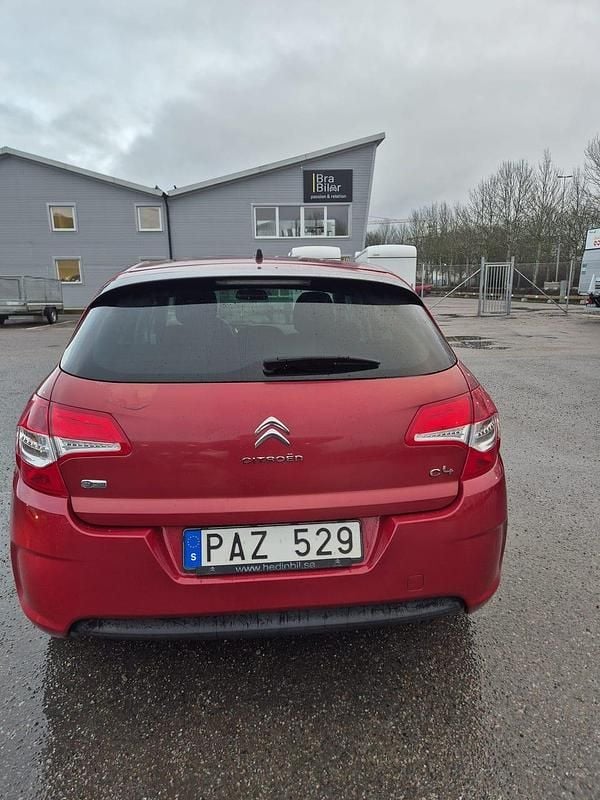 Begagnad 2012 Citroën C4 Halvkombi | 51 400 kr (Bra pris) - Bild 1/4