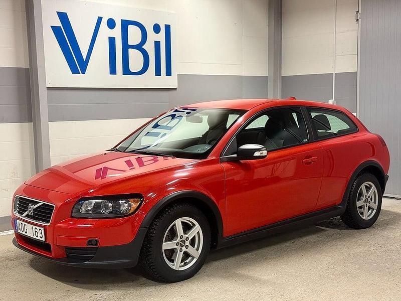 Röd Begagnad 2007 Volvo C30 Halvkombi | 64 900 kr (Marknadspris) - Bild 1/4
